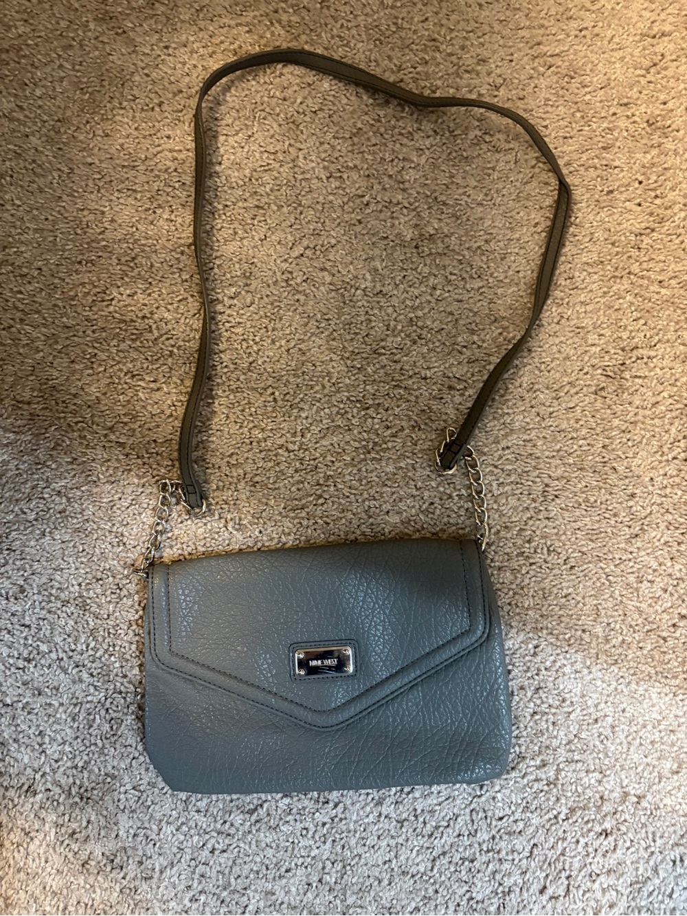 Nine West light gray crossbody purse